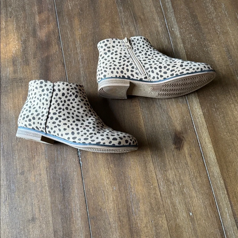 New Size 3 Cat & Jack spotted animal print cheetah jaguar safari boots